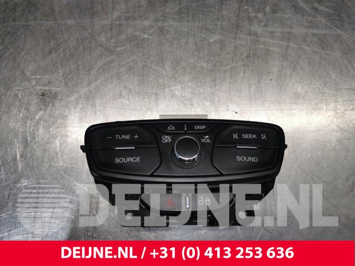 Ford Transit Connect Radio control panel O233114