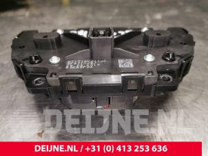 Ford Transit Connect Radiobedienings paneel O233114 foto 3