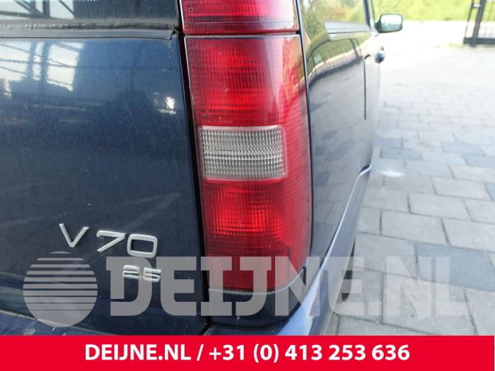 Volvo V70 Rücklicht rechts O233206