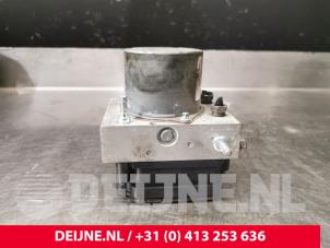 Renault Master ABS Pumpe O233310 foto 3