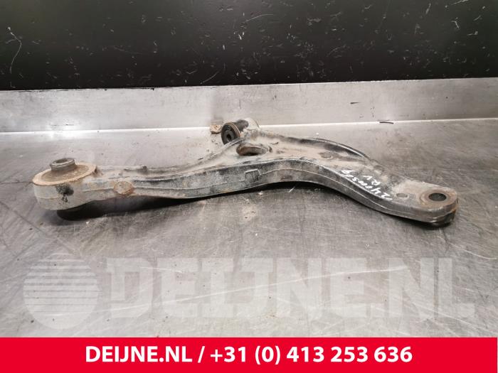 Renault Master Querlenker unten rechts vorne O233324