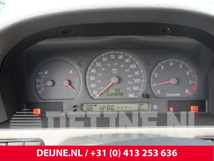 Volvo C70 Tacho - Kombiinstrument KM O233432