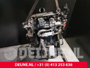 Gebruikte Motor Renault Master III (FV) 2.3 dCi 125 16V FWD Prijs € 2.964,50 Inclusief btw aangeboden door van Deijne Onderdelen Uden B.V.