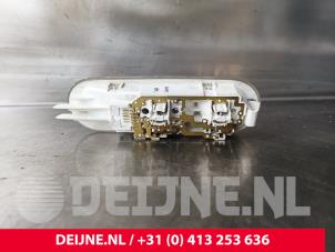 Renault Trafic Innenbeleuchtung vorne O233644 foto 2