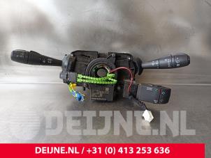 Gebruikte Licht + Raw Schakelaar Renault Trafic (1FL/2FL/3FL/4FL) 1.6 dCi 95 Prijs € 72,60 Inclusief btw aangeboden door van Deijne Onderdelen Uden B.V.