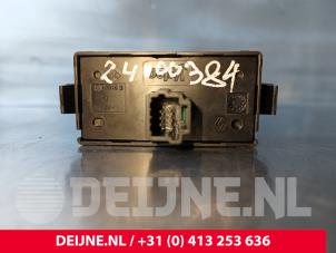 Renault Trafic Panikbeleuchtung Schalter O233665 foto 2