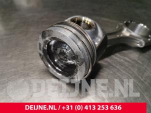 Volvo V60 Piston O233700 photo 3
