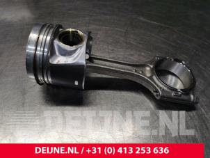 Volvo V60 Piston O233700 photo 2