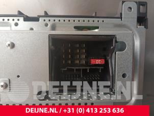 Mercedes Sprinter Display Multi Media regelunit O233772 foto 3