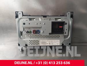 Mercedes Sprinter Display Multi Media regelunit O233772 foto 2