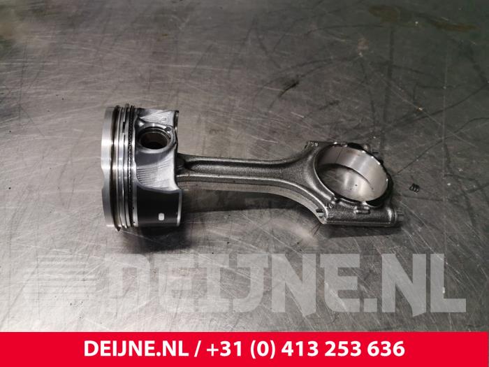 Volvo XC40 Kolben O233710