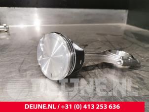 Volvo XC40 Zuiger O233710 foto 2
