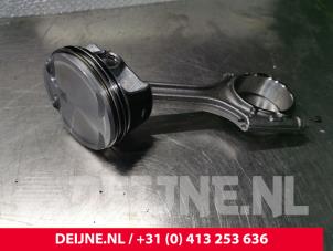 Volvo XC40 Zuiger O233712 foto 2