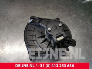 Mercedes Citan Heating and ventilation fan motor O233832 photo 3