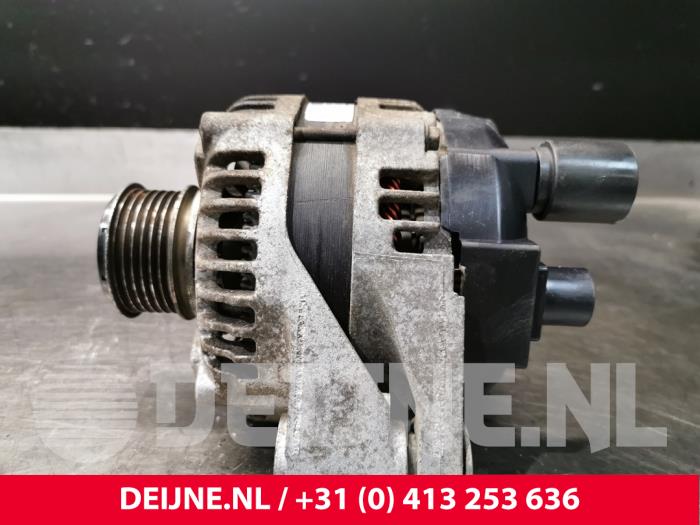 Dynamo van een Fiat Doblo Cargo (263) 2.0 D Multijet 2016