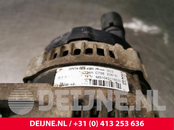 Dynamo van een Fiat Doblo Cargo (263) 2.0 D Multijet 2016