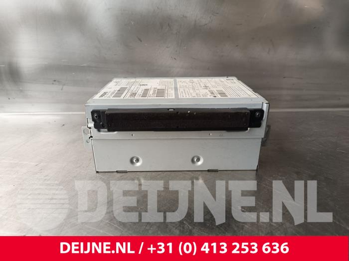 Volvo V40 CD Speler O233976