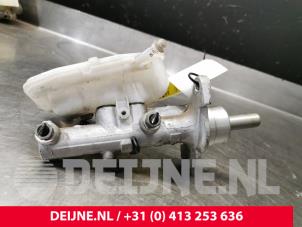 Opel Vivaro Hoofdremcilinder O233996 foto 3