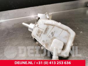 Opel Vivaro Hoofdremcilinder O233996 foto 2