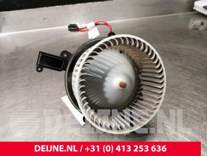 Mercedes Vito Heating and ventilation fan motor O234028 photo 3