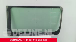 Gebruikte Ruit Extra 2Deurs rechts-achter Mercedes Sprinter Tourer 3,5t (907.7) 311 CDI 2.0 D RWD Prijs € 151,25 Inclusief btw aangeboden door van Deijne Onderdelen Uden B.V.