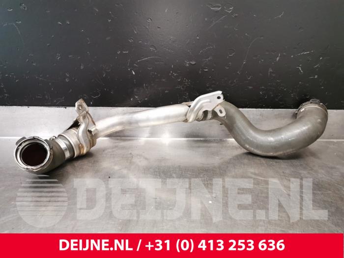 Gebruikte Intercooler Buis Peugeot Expert (V1/VA/VB/VE/VF/VT/VY) 2.0 Blue HDi 180 16V Prijs € 96,80 Inclusief btw aangeboden door van Deijne Onderdelen Uden B.V.