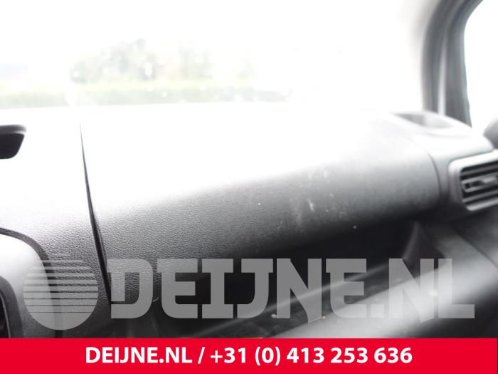 Toyota Pro-Ace City Dashboardkastje O234304