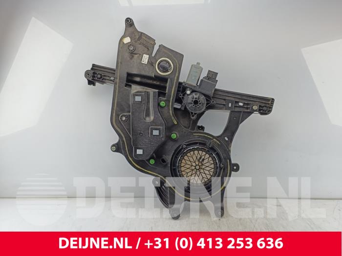 Toyota Pro-Ace City Fenstermechanik 2-türig rechts vorne O234358