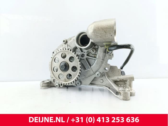 Gebruikte Oliepomp Volvo S90 II 2.0 B6 Mild Hybrid AWD Prijs € 300,00 Margeregeling aangeboden door van Deijne Onderdelen Uden B.V.