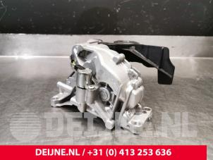 Gebruikte Oliepomp Volvo S90 II 2.0 B6 Mild Hybrid AWD Prijs € 300,00 Margeregeling aangeboden door van Deijne Onderdelen Uden B.V.