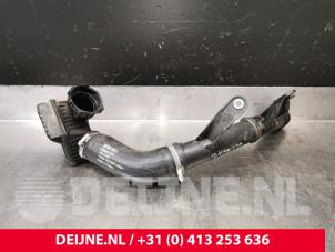 Gebruikte Intercooler Buis Volvo XC40 (XZ) 1.5 T2 12V Prijs € 100,00 Margeregeling aangeboden door van Deijne Onderdelen Uden B.V.