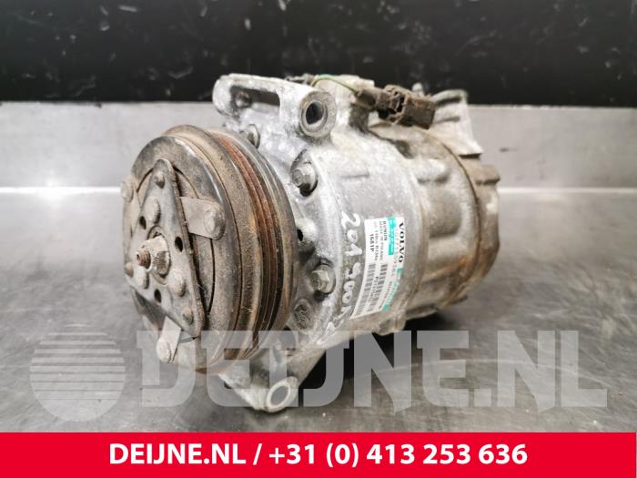 Gebruikte Aircopomp Volvo XC60 I (DZ) 2.4 D5 20V AWD Geartronic Prijs € 150,00 Margeregeling aangeboden door van Deijne Onderdelen Uden B.V.