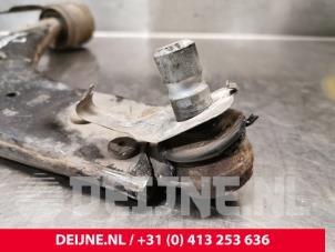 Volvo V40 Front lower wishbone, left O234425 photo 3