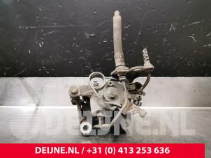 Volkswagen Caddy Remklauw (Tang) links-achter O234440 foto 3