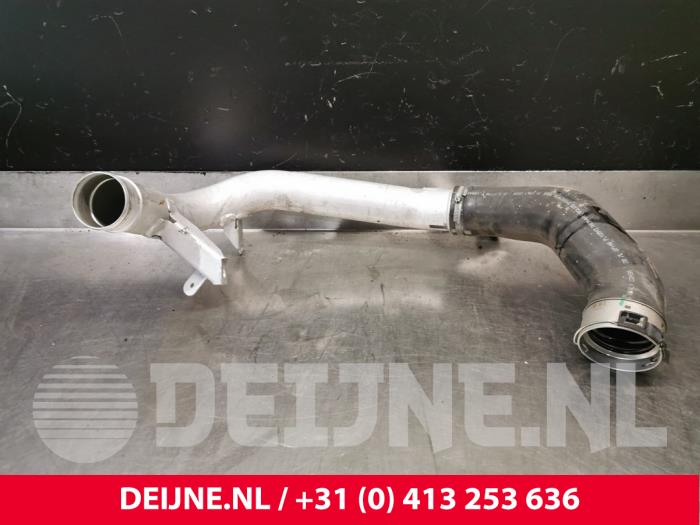 Gebruikte Intercooler Buis Volvo V60 I (FW/GW) 2.0 T4 16V Prijs € 65,00 Margeregeling aangeboden door van Deijne Onderdelen Uden B.V.
