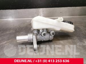 Gebruikte Hoofdremcilinder Volvo XC40 (XZ) 1.5 T2 12V Prijs € 50,00 Margeregeling aangeboden door van Deijne Onderdelen Uden B.V.