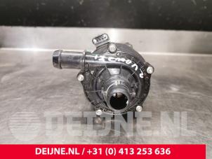 Lynk & Co 01 Extra waterpomp O234501 foto 3