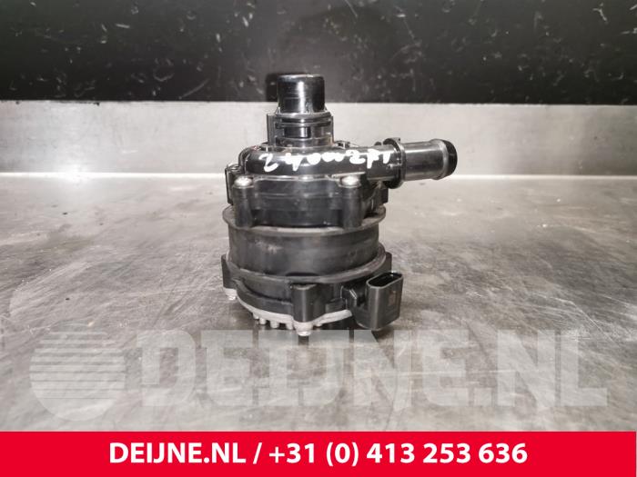 Lynk & Co 01 Zusätzliche Wasserpumpe O234502