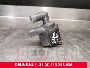 Lynk & Co 01 Extra waterpomp O234505 foto 2