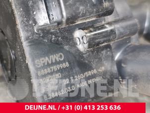 Lynk & Co 01 Extra waterpomp O234505 foto 3