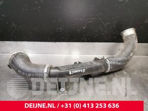 Gebruikte Intercooler Buis Volvo V40 (MV) 2.0 T2 16V Prijs € 25,00 Margeregeling aangeboden door van Deijne Onderdelen Uden B.V.