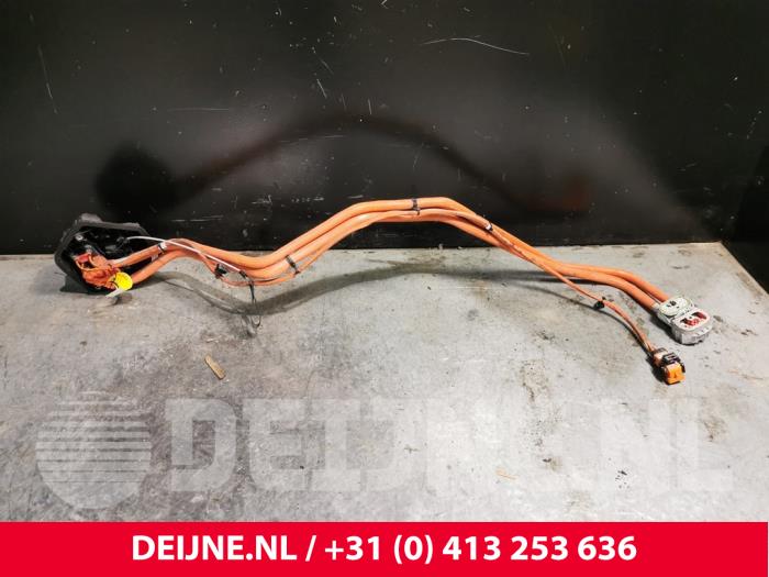 Tesla Model Y Oplaadpunt stekker aansluiting O234532