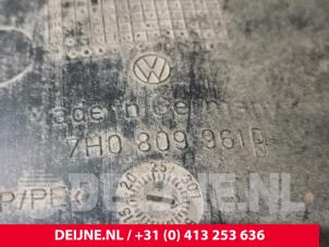 Volkswagen Transporter Wheel arch liner O234535 photo 3