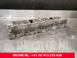 Gebruikte Nokkenashuis Citroen Berlingo 1.6 BlueHDI 75 Prijs € 90,75 Inclusief btw aangeboden door van Deijne Onderdelen Uden B.V.