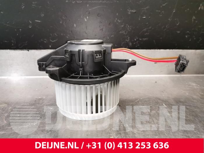 Volvo XC40 Kachel Ventilatiemotor O234633