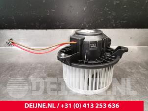 Volvo XC40 Heating and ventilation fan motor O234633 photo 2