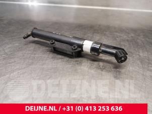 Volvo XC60 Headlight washer O234644 photo 2