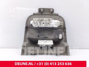 Renault Master Innenbeleuchtung vorne O234810 foto 2