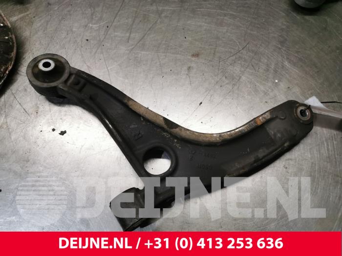 Renault Master Querlenker unten rechts vorne O234823