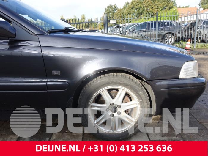 Volvo C70 Kotflügel rechts vorne O234990